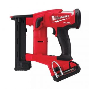 PISTOL CAPSE ÎNGUSTE FUEL™ M18FNCS18GS-202X, capse de la 9.5 mm până la 38 mm, livrat cu acumulatori, incarcator, valiza