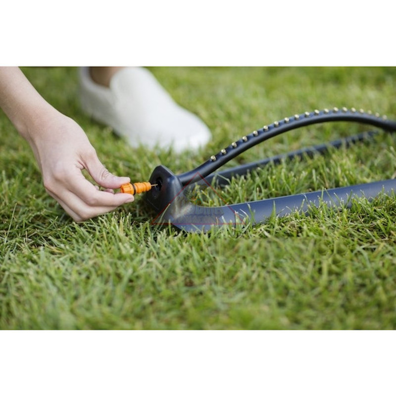 Aspersor oscilant Fiskars, M, baza metalica, capacitate de irigare max. 300 mp - imagine 2